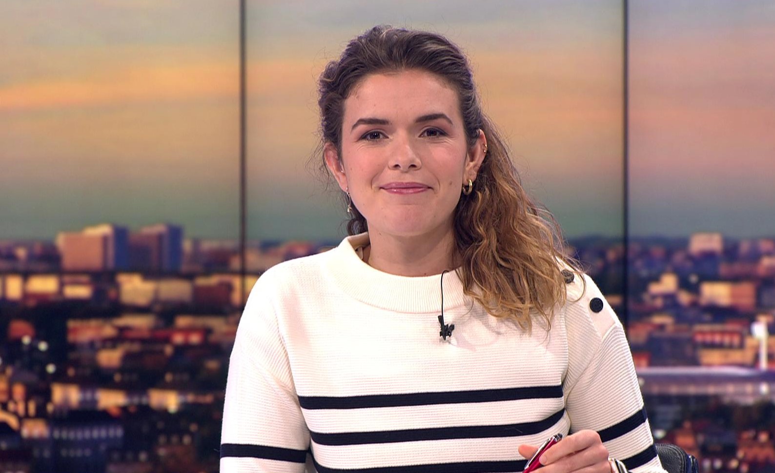 Tess Elst als extra vrouw op sportdienst VRT Nieuws247.be
